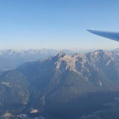 Flugwegposition um 16:18:01: Aufgenommen in der Nähe von Gemeinde Telfes im Stubai, Österreich in 2675 Meter